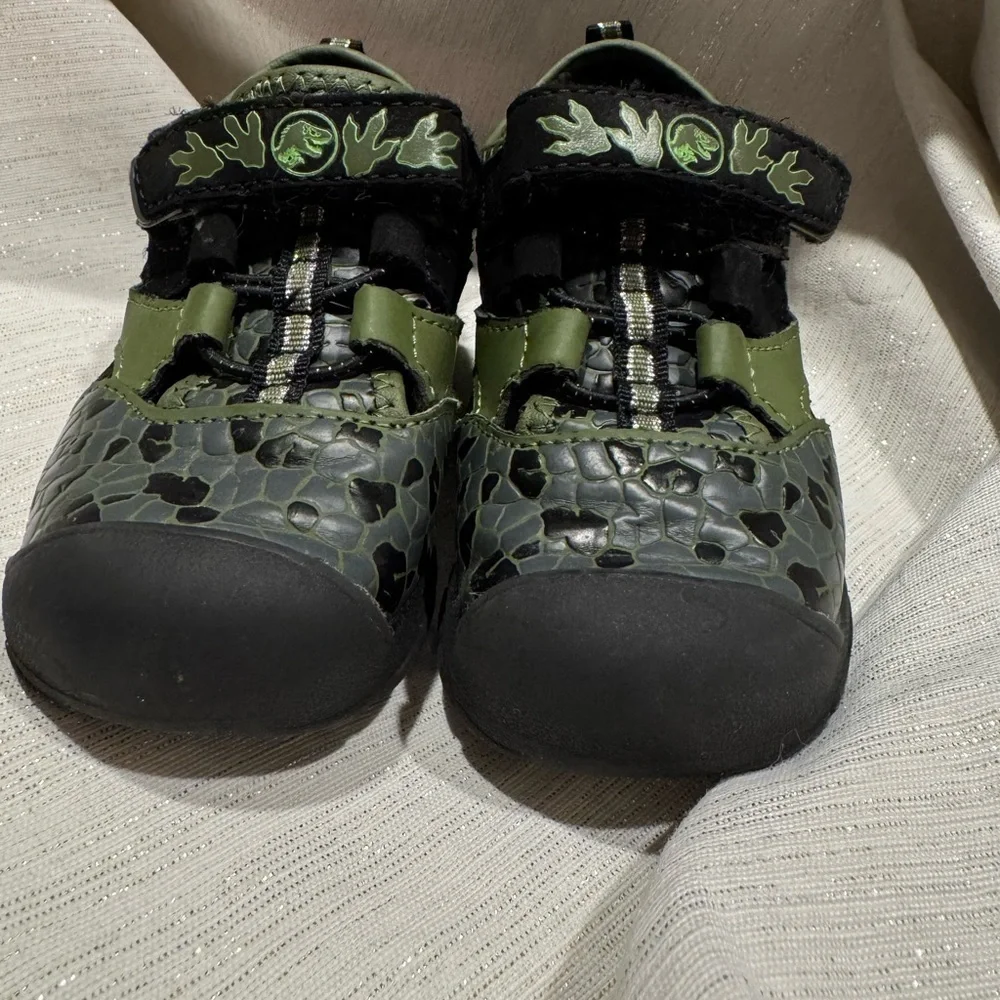Kids Green Camouflage Jurassic World Sandals